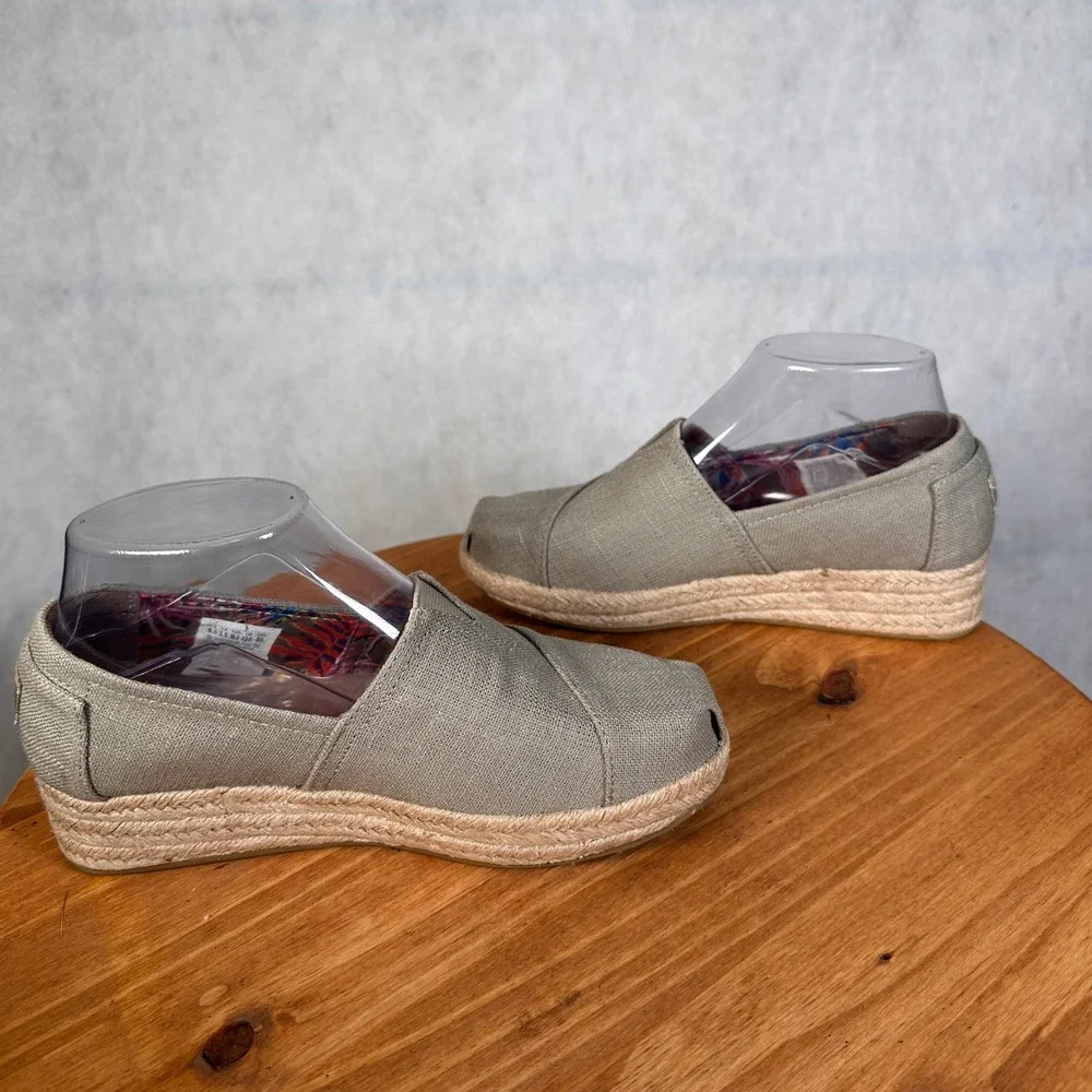 Skechers BOBS Highlights 2.0 Shoes Womens 6.5 Taupe Good Espadrille Wedge